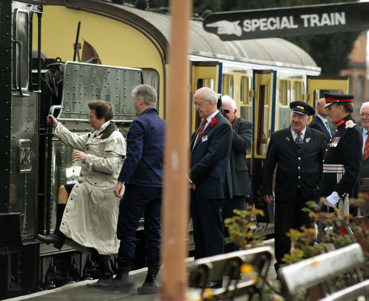 The Princess Royal arrives at Kidderminster station