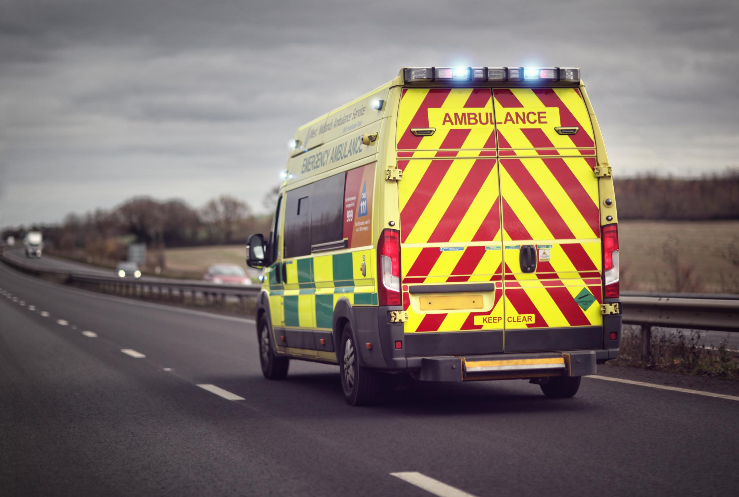Two men die after horror car crash - Vimarsana News